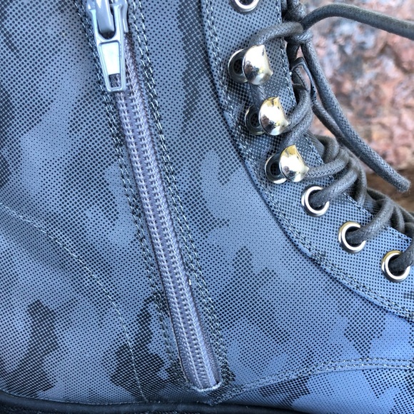 NEW Madden Girl Mash Flatform Combat Boots - Picture 12 of 15